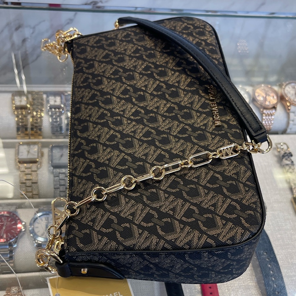 MICHAEL KORS EMPIRE MEDIUM METALLIC CHAIN-LINK POCHETTE
Black/Pale Gold 
NWT - Picture 16 of 16